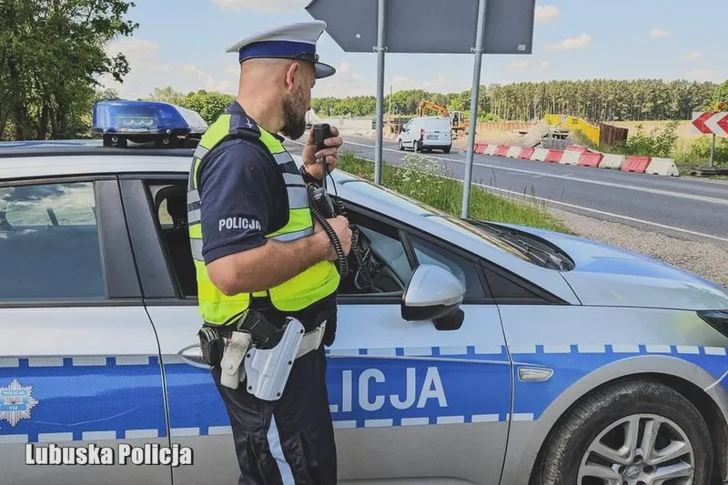 Czy policja ma prawo pytać o miejsce pracy i jakie są Twoje obowiązki?