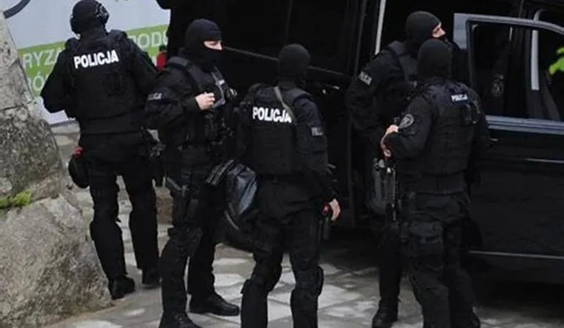 Ile zarabia antyterrorysta w Polsce? Przegląd wynagrodzeń i wyzwań w tej trudnej pracy