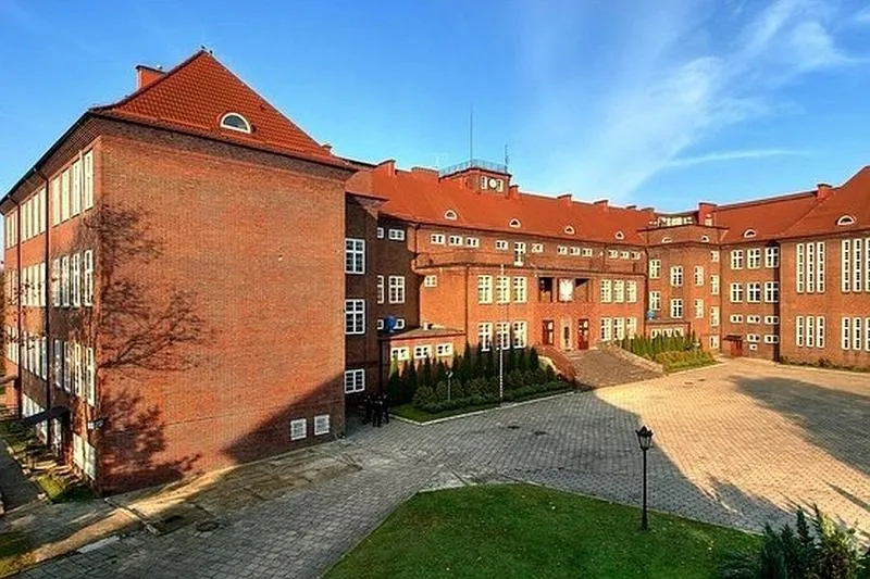 Jak krok po kroku przenieść się z policji do wojska?