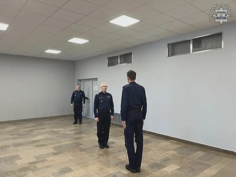 Jakie kursy do policji warto wybrać, aby zwiększyć swoje szanse na sukces?