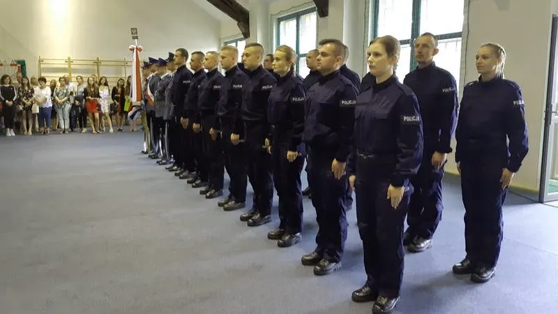 Kiedy przysięga w policji – kluczowy moment w karierze każdego funkcjonariusza