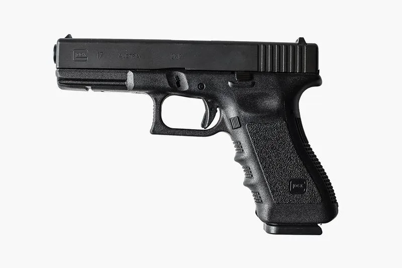 Broń palna i nieletalna w policji