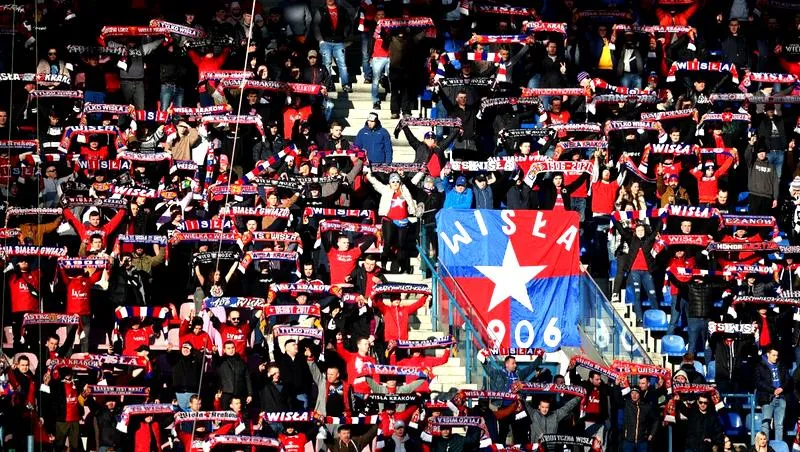 Kibicowskie emocje i decyzje policji