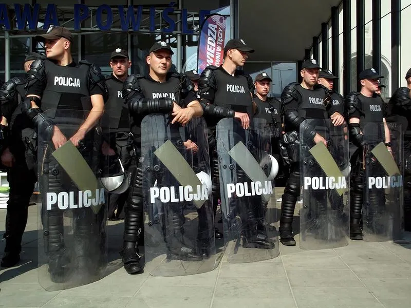 Przejście z policji do wojska