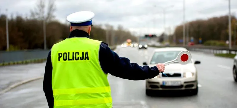 Przeszukiwanie samochodu przez policję